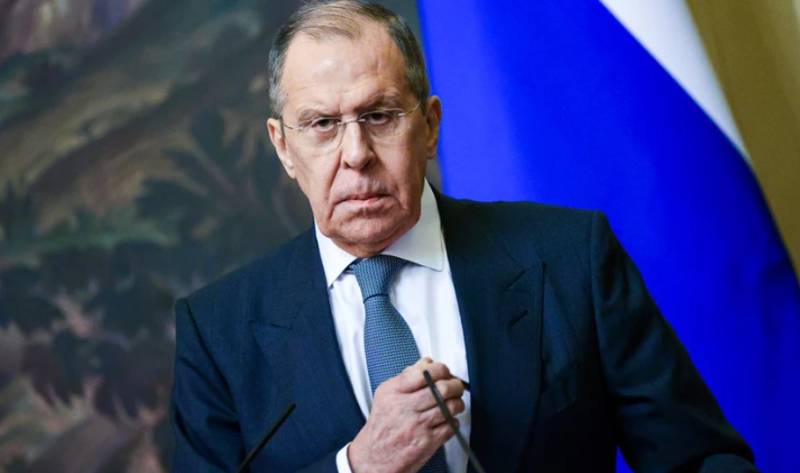 Λαβρόφ: Θα συνεχίσουμε τις συνομιλίες με τη Δύση
