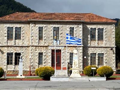 Τατούλης για υποβάθμιση 11ου Συντάγματος Πεζικού Τρίπολης