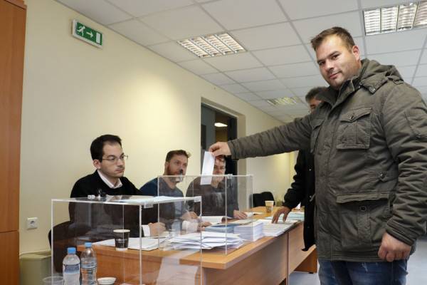 Ψηφίζουν και σήμερα στο Εργατικό Κέντρο Καλαμάτας