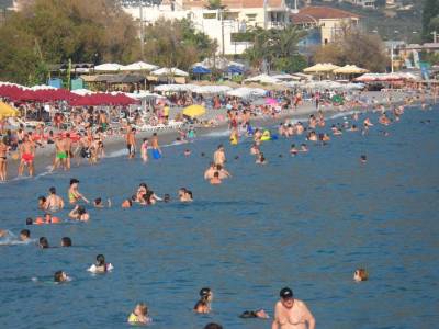 Νέα μέτρηση της ΔΕΥΑΚ: Εξαιρετικής ποιότητας τα νερά κολύμβησης