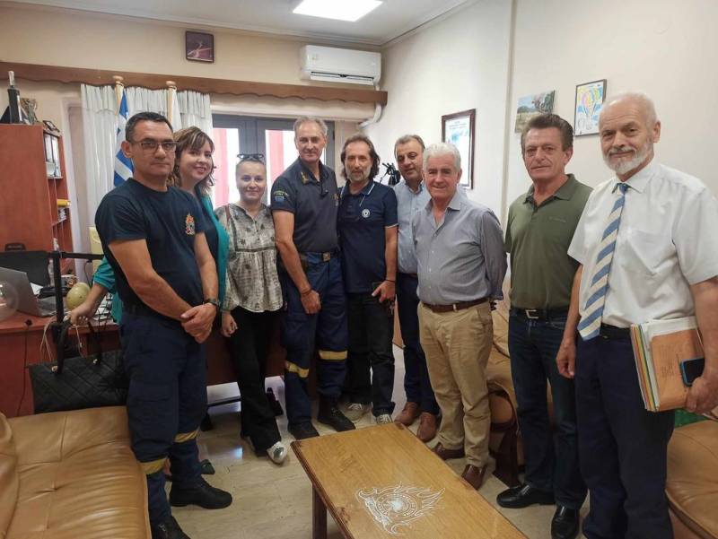 Καλαμάτα: Συγκέντρωση βοήθειας από συνδυασμό Τζαμουράνη για πλημμυροπαθείς - Επισκέψεις σε Αστυνομία και Πυροσβεστική