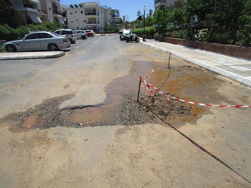 Καλαμάτα: Ζημιά σε αγωγό ύδρευσης στην Αγία Τριάδα