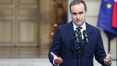 Παραιτήθηκε ο πρωθυπουργός της Γαλλίας Σεμπαστιάν Λεκορνί