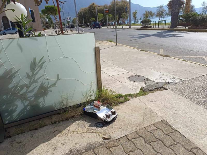 Αυτοσχέδιοι κάδοι...