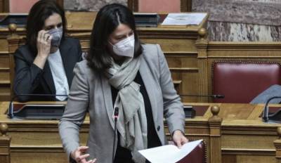 Κεραμέως: Έχουν ήδη επιστρέψει στην Ελλάδα οι Έλληνες εκπαιδευτικοί που υπηρετούν στην Ουκρανία