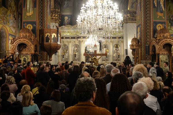 Τα Δώδεκα Ευαγγέλια στην Υπαπαντή 