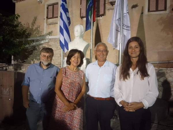 Αντιπροσωπεία ΣΥΡΙΖΑ στα αποκαλυπτήρια προτομής Μπίζου