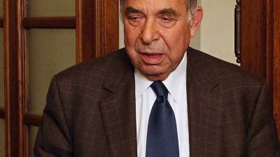 Πέθανε ο πρώην βουλευτής της ΝΔ και υπ. Πολιτισμού Πέτρος Αλιβιζάτος