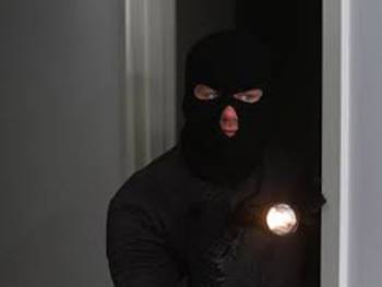 12 Αλβανοί έκλεβαν και λήστευαν στην Πελοπόννησο