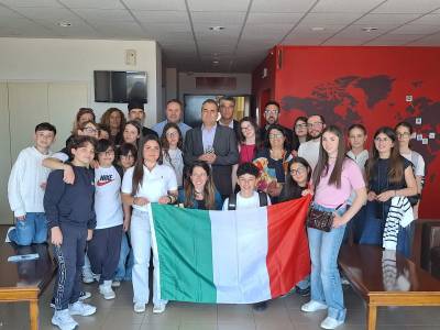 Καλαμάτα: Επίσκεψη αντιπροσωπείας μαθητών και εκπαιδευτικών από το ιταλικό σχολείο Istituto Comprensivo Statale στο Δημαρχείο