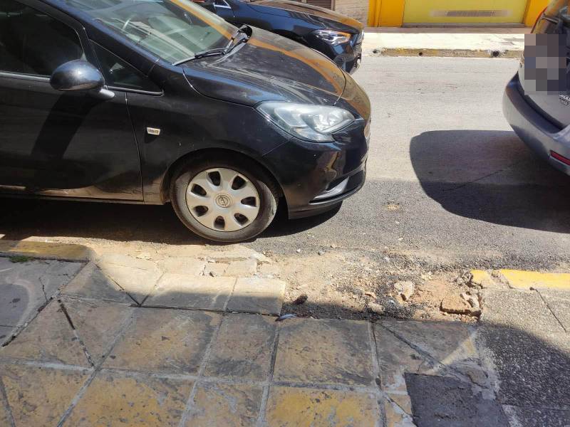 Ακατάλληλη και επικίνδυνη ράμπα ΑμεΑ