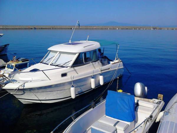 Κλοπές σε μικρά σκάφη στο λιμάνι της Καλαμάτας