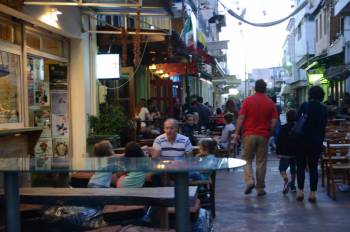 Φεστιβάλ γεύσης στην οδό Αμφείας (φωτογραφίες)