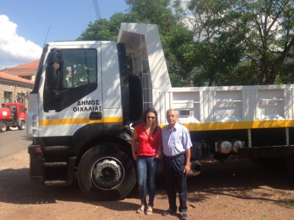 Παραδόθηκε φορτηγό στο Δήμο Οιχαλίας