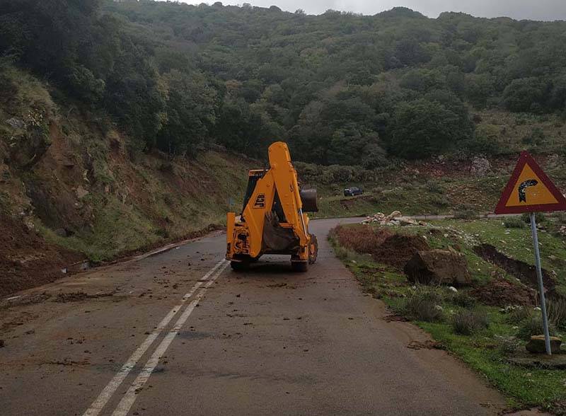 Αποκαταστάθηκαν τα προβλήματα στο δρόμο Καρυές - Αυλώνα