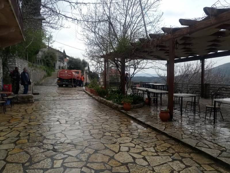 Καθαρισμός και απολύμανση στα Πλατάνια Τριφυλίας