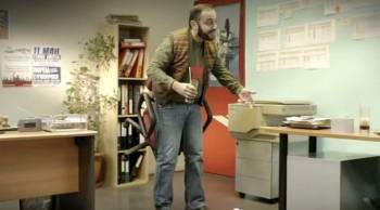 "Βράζει" η ΑΔΕΔΥ για το σποτ της ΟΝΝΕΔ με τον δημόσιο υπάλληλο