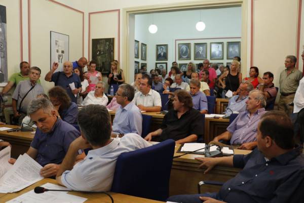 Ευθύνες στο δήμο επιρρίπτουν οι πολίτες