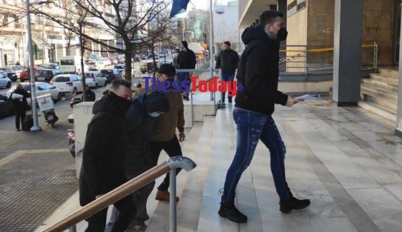 Δολοφονία 19χρονου Άλκη: Στον εισαγγελέα ο 23χρονος, αμίλητος και με σκυμμένο κεφάλι