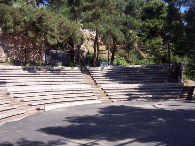 Δωρεάν χρήση δημοτικών χώρων για ερασιτεχνικά σωματεία ζητεί η “Λαϊκή Συσπείρωση” Καλαμάτας