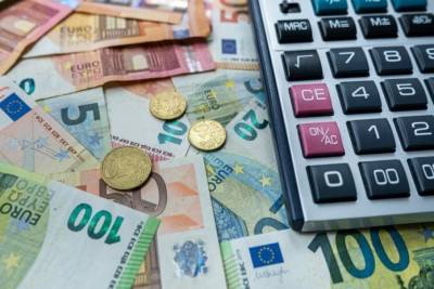 Νέες φοροελαφρύνσεις και εισοδηματικές ενισχύσεις στο προσχέδιο προϋπολογισμού 2026