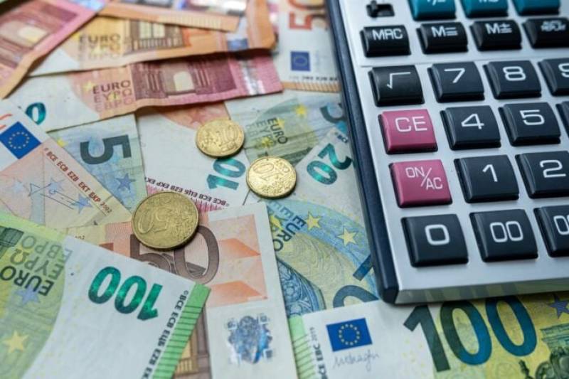 Νέες φοροελαφρύνσεις και εισοδηματικές ενισχύσεις στο προσχέδιο προϋπολογισμού 2026