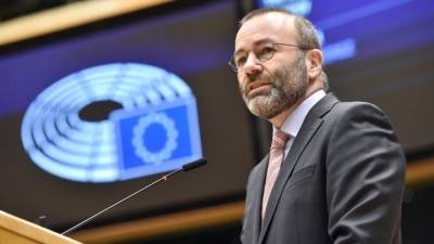 Βέμπερ: Να δοθεί στην Ουκρανία το καθεστώς υποψήφιας προς ένταξη χώρας στην ΕΕ