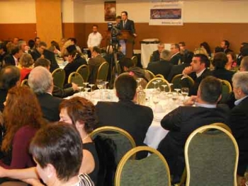 Αισιοδοξία για την οικονομία στην πίτα της Νέας Δημοκρατίας