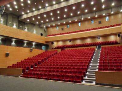 Χριστούγεννα με μάνατζερ στο Μέγαρο Χορού βλέπει ο Νίκας