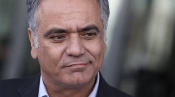 Σκουρλέτης: Είναι μια ηλιόλουστη μέρα, τα ΑΤΜ έχουν χρήματα, ο κόσμος πάει στις δουλειές