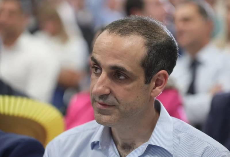 Δημητριάδης: "Δεν θα υποκύψουμε σε καμία απειλή, ούτε των ανώνυμων κουκουλοφόρων ούτε των εντολέων τους"