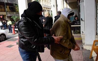 Προφυλακιστέος ο 50χρονος για τη δολοφονία της συζύγου του στη Νίκαια (βίντεο)