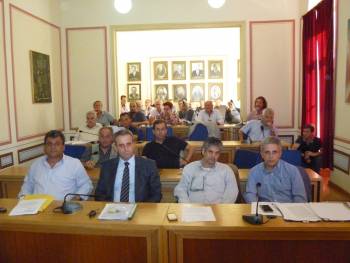 Ψήφισμα κατά της ιδιωτικοποίησης του αεροδρομίου στο Δημοτικό Συμβούλιο Καλαμάτας