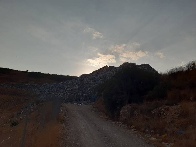 Τριφυλία: Δύο απορριμματοφόρα άδειασαν στο Αλιμάκι - Μήνυση κατοίκων κατά παντός υπευθύνου και αυτόφωρο
