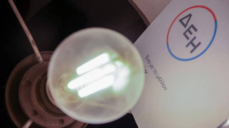 Πάνω από 230.000 εντολές για διακοπή ρεύματος μέσα σε μια εβδομάδα (βίντεo)