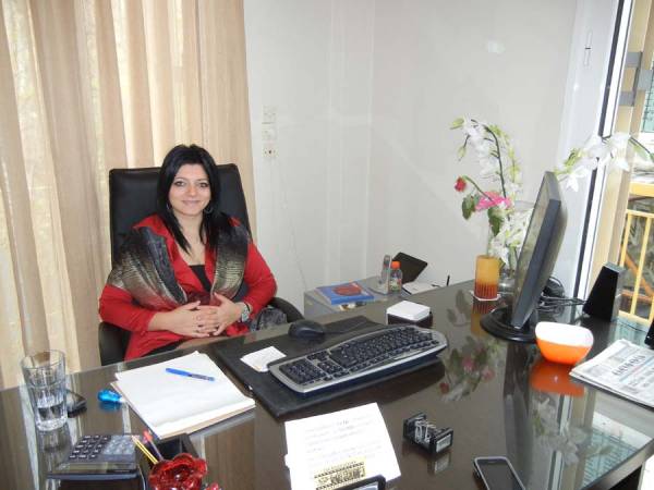 Γραφείο Συνοικεσίων &quot;Σαν Παλιό Σινεμά&quot;: &quot;Εχουμε να κάνουμε με πολλή μοναξιά σήμερα&quot;