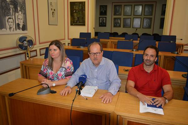 Σήμερα η πρώτη βραδιά νυχτερινής κολύμβησης στην Καλαμάτα