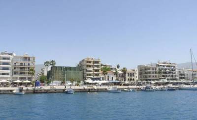 Πρόσθετος χώρος για τραπεζοκαθίσματα στο λιμάνι Καλαμάτας