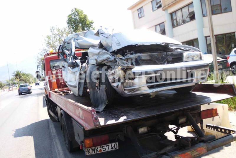 Μεσσηνία: Νεκρή σε τροχαίο 82χρονη μετά από πρόσκρουση σε νταλίκα στο Χανδρινού