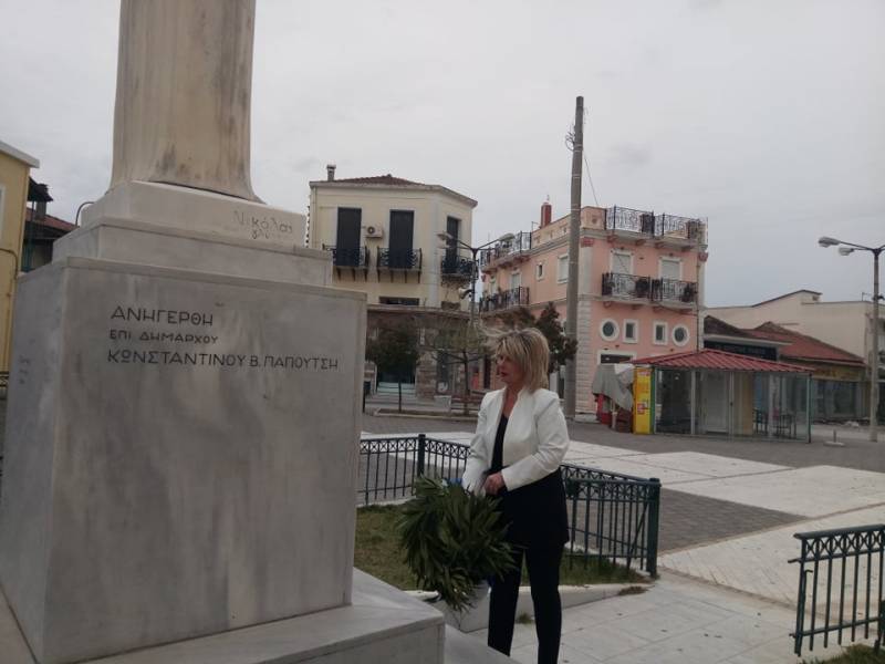 Κατέθεσε στεφάνι στο Μελιγαλά η Γεωργακοπούλου