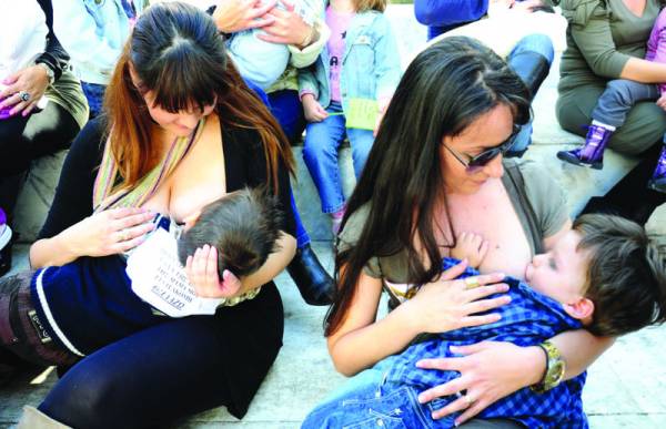 Δημόσιος θηλασμός και στην Καλαμάτα