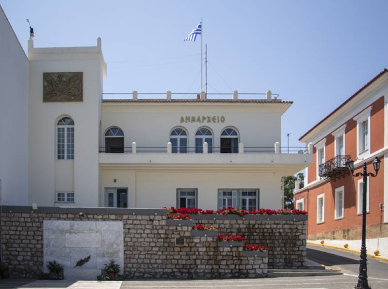 Βολές Κανάκη κατά Καφαντάρη: «Οχι πλατεία Κων. Σαμαρά στο Αντωνοπούλειο Μουσείο»