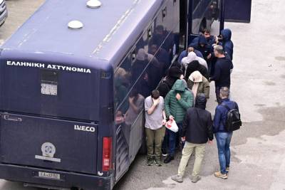 ΟΠΕΚΕΠΕ: 11 από τους 37 κατηγορούμενους έχουν προφυλακιστεί (βίντεο)