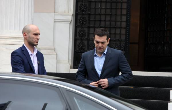 Τσίπρας: "Ρήξη με τη διαπλοκή, λύση με την Ευρώπη"