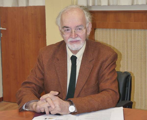 ΤΕΙ Πελοποννήσου: Αποχαιρετιστήρια επιστολή του Πάνου Καζάκου