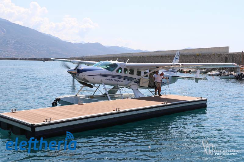 Η Καλαμάτα επίσημα στον «χάρτη» των υδροπλάνων - Με επιτυχία η δοκιμαστική πτήση της Hellenic Seaplanes (βίντεο+φωτο)