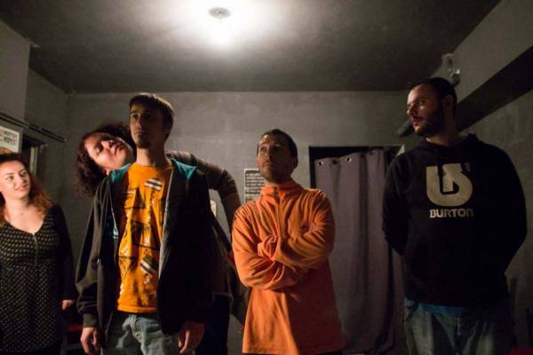 H Αυτοσχέδια Σκηνή ανεβάζει: "Το προξενιό της Αντιγόνης" και την "κωμωδία της μύγας"