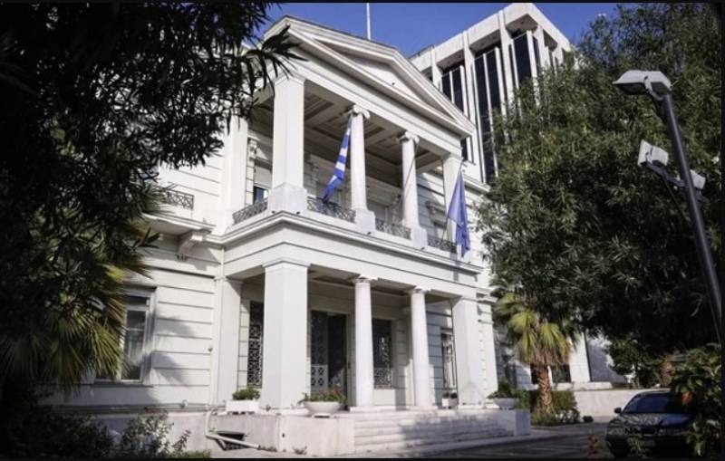 Πανελλήνια Ένωση Μεταφραστών: ¨Η Ελλάδα χρειάζεται άμεσα ένα στιβαρό Εθνικό Σύστημα Επίσημης Μετάφρασης και Διερμηνείας"