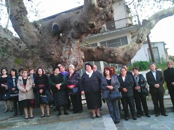 H γιορτή της 25ης Μαρτίου στον Αγιο Φλώρο