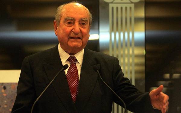 Απεβίωσε ο πρώην πρωθυπουργός Κωνσταντίνος Μητσοτάκης